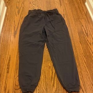Lululemon stretch high rise joggers. Size 8. New without tags